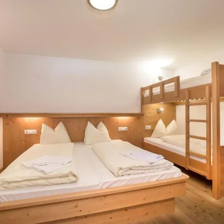 Schoneben Bauernhaus West * Wald im Pinzgau